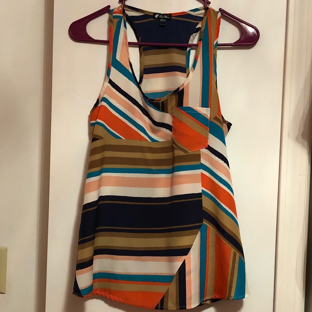 Multi color tank